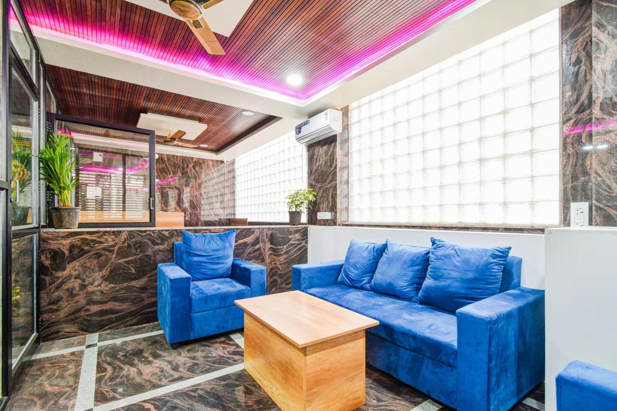 Super Townhouse Kokapet Formerly Aarian Tej Nilayam Gundipet Luaran gambar
