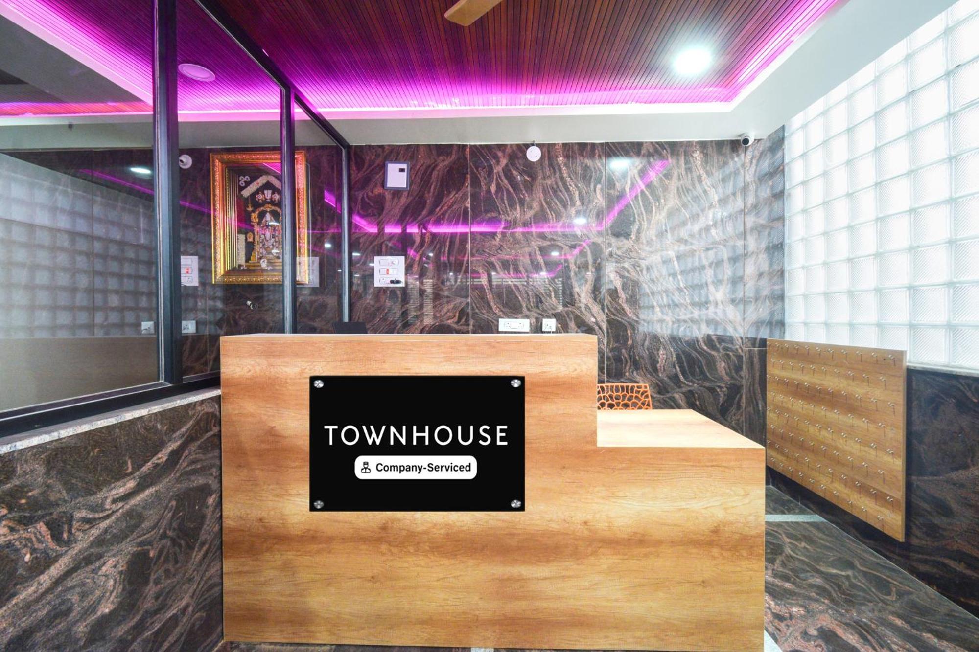 Super Townhouse Kokapet Formerly Aarian Tej Nilayam Gundipet Luaran gambar