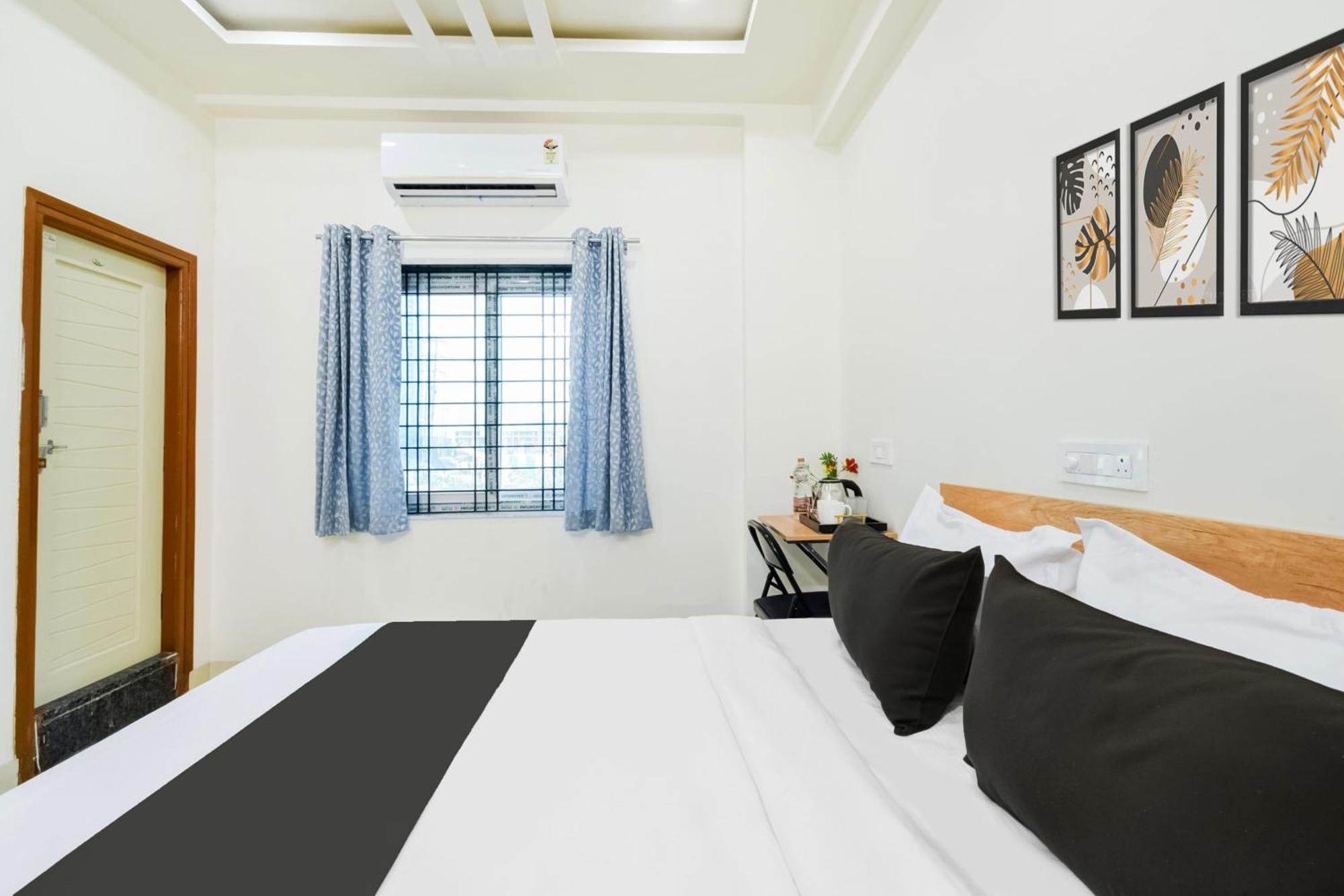 Super Townhouse Kokapet Formerly Aarian Tej Nilayam Gundipet Luaran gambar