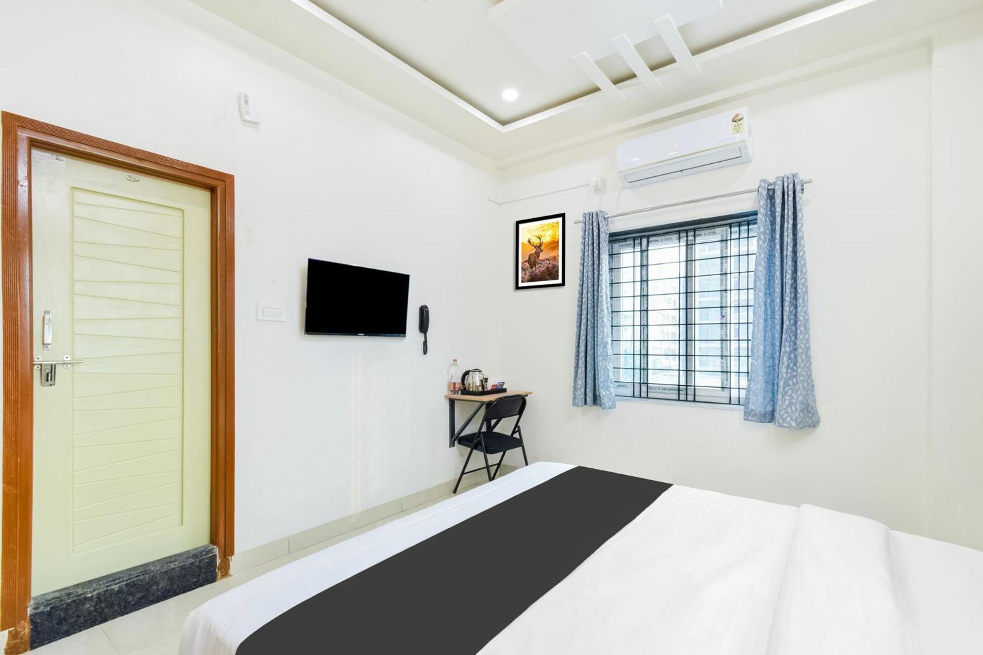 Super Townhouse Kokapet Formerly Aarian Tej Nilayam Gundipet Luaran gambar
